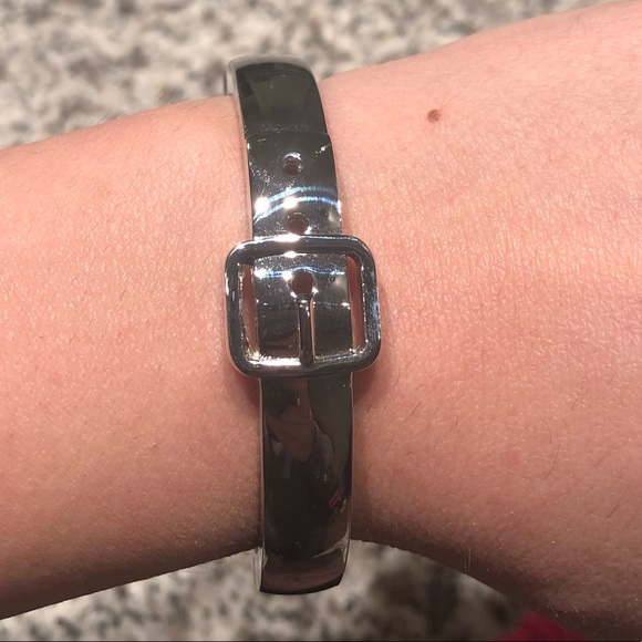 Silver buckle bracelet - Picture 1 of 5